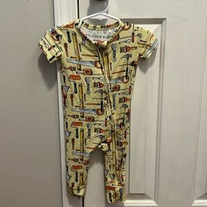 Little Bum Bums (Bums and Roses) Bamboo Nailed It Zippy. 6-9 months